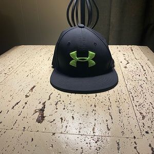 Under Armour ~ Youth Fitted Black & Green Hat